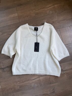 Milio Milano V Neck Boucle Knit Sweater